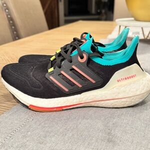 Adidas UltraBoost 22 Shoes Black-Turbo Mint Rust mens 5.5